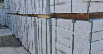 玉林芝麻白路牙石，路侧石