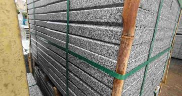 玉林芝麻白楼梯踏步室外