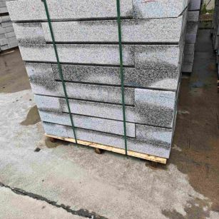 玉林芙蓉白路牙石，马路牙子