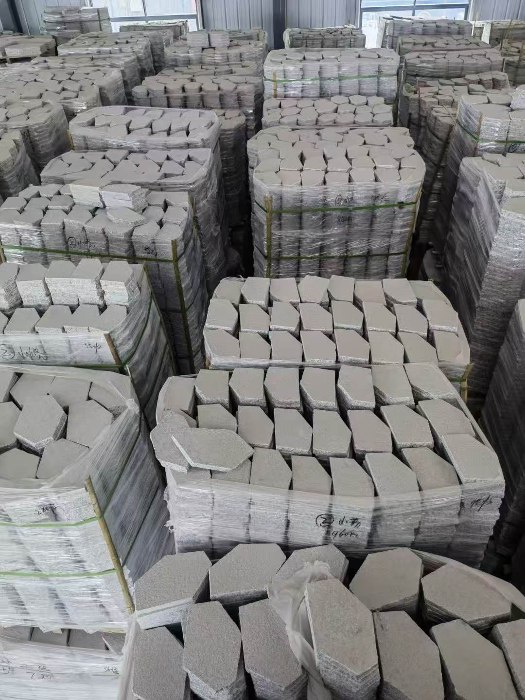 玉林芝麻白石材冰裂纹，碎拼。