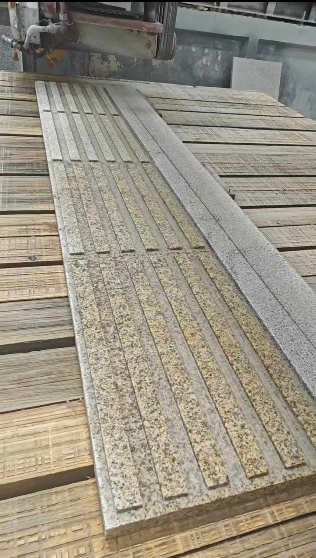 玉林黄金麻盲道石 盲条